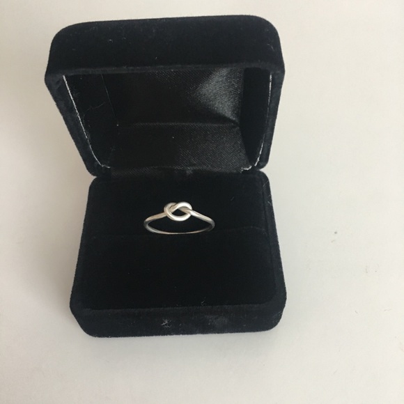 Jewelry - Silver love knot ring REDUCED🎉🎉
